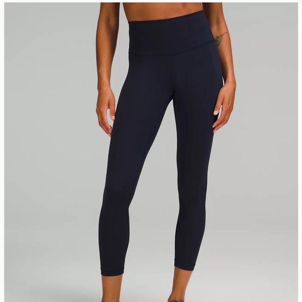 Lululemon Wonder Train Leggings in Navy Blue